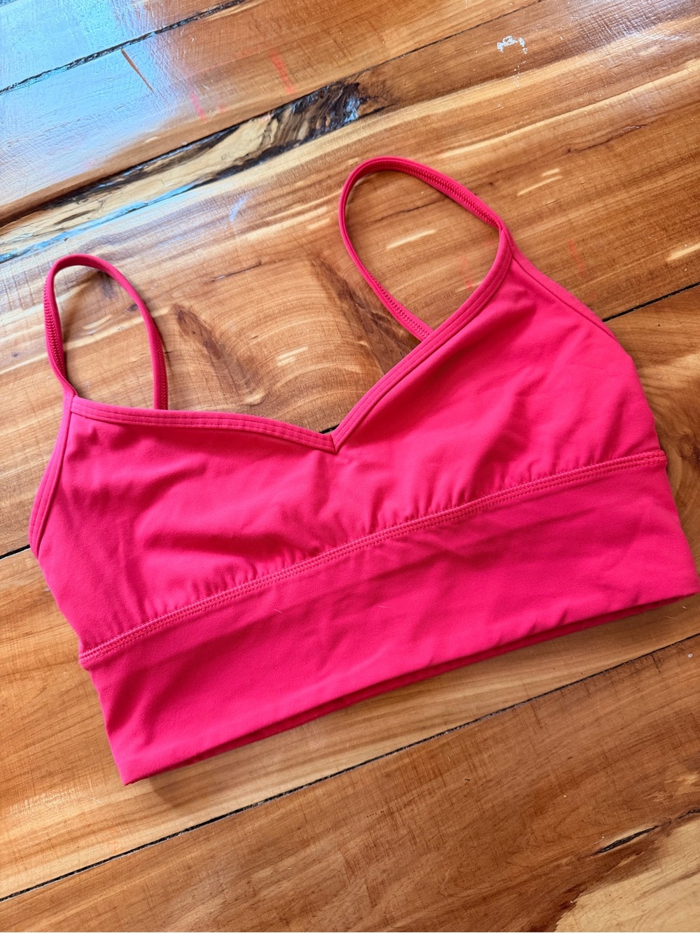 Lululemon SweetHeart Neck Align Bra, Size 6, Cherry Mist Red 🍒 Great Condition